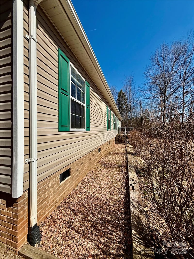 191 Ashford Dr, Olin, NC 28660