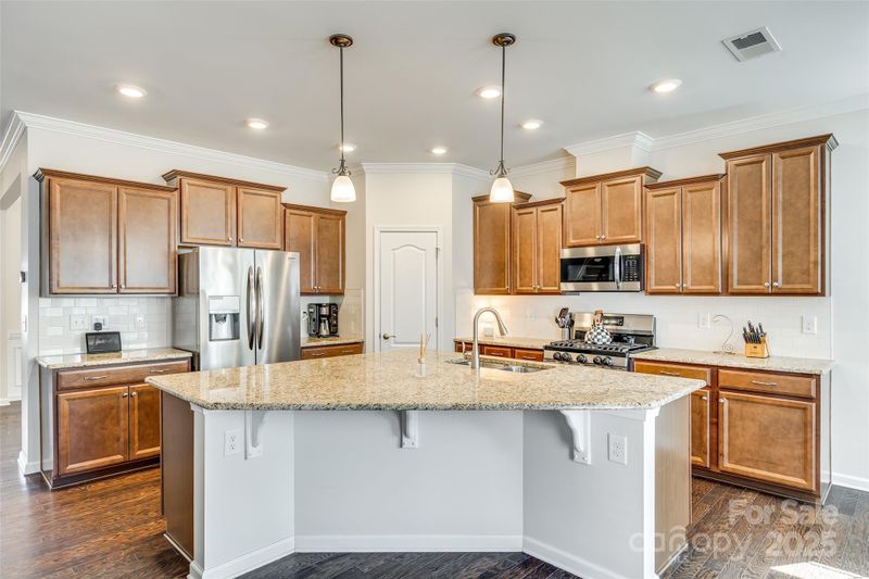 10014 Berkeley Castle Dr, Charlotte, NC 28273