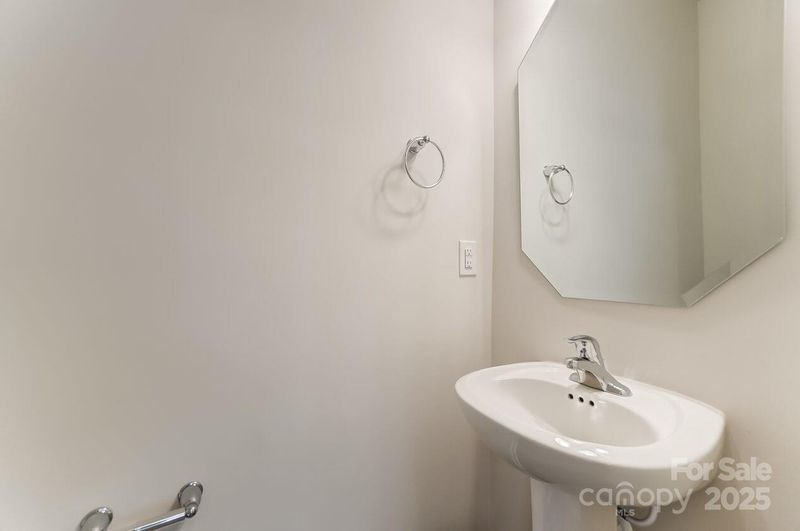 7216 Hodges Meadow Ln, Charlotte, NC 28213