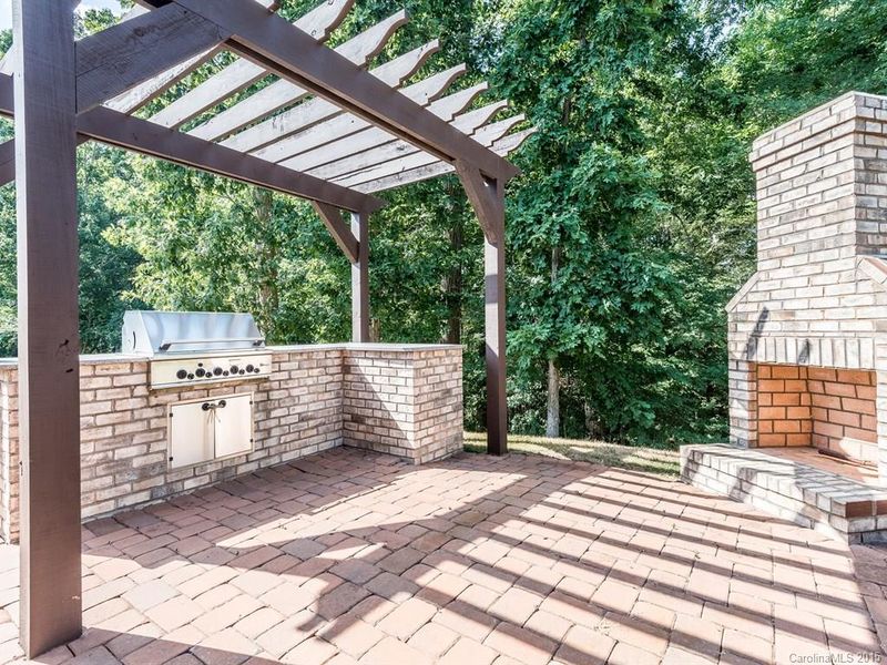 411 Five Leaf Ln, Waxhaw, NC 28173