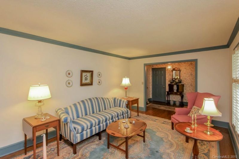 8911 Scarsdale Dr, Mint Hill, NC 28227