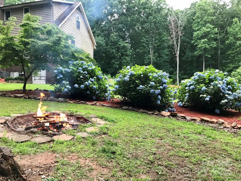 1496 Givens St, Hickory, NC 28602