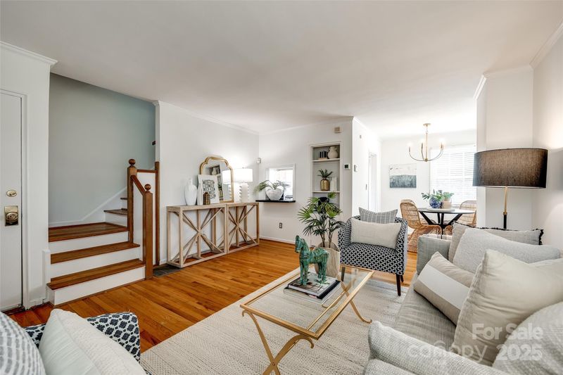 315 Wakefield Dr, Charlotte, NC 28209