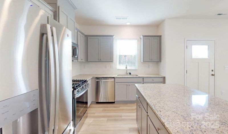 4005 Lawnview Dr, Charlotte, NC 28269