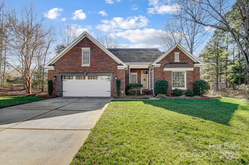 6038 Burnt Mill Rn, Matthews, NC 28104