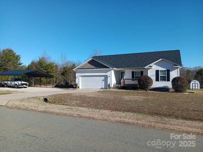 207 Planters Row Rd, Iron Station, NC 28080