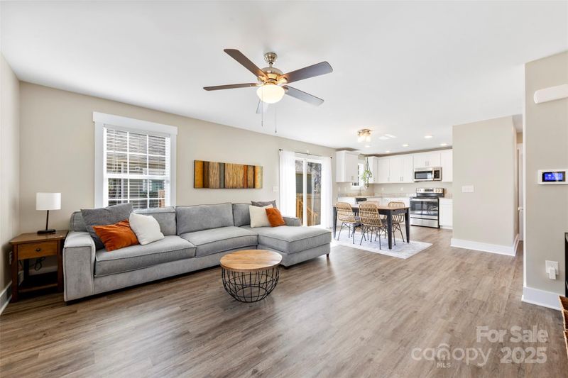 1070 Redleaf Trl, Lincolnton, NC 28092