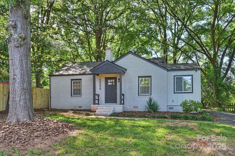 2529 Grimes St, Charlotte, NC 28206