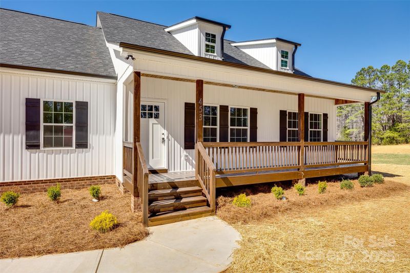 453 Cedar Grove Rd, Clover, SC 29710