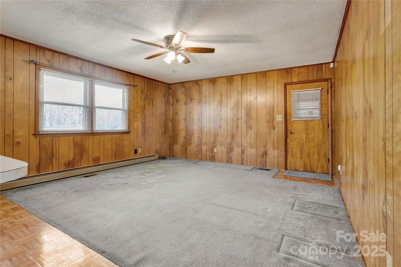 4233 Dawnwood Dr, Gastonia, NC 28056