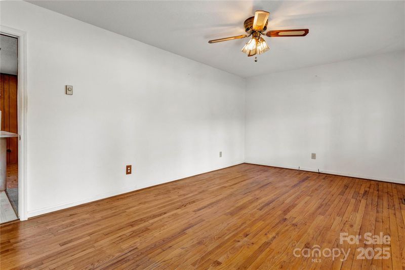 4233 Dawnwood Dr, Gastonia, NC 28056