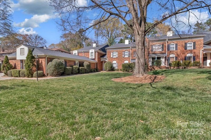7214 Quail Meadow Ln, Charlotte, NC 28210
