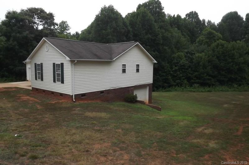 1126 Lyndsey Brook Ct, Lincolnton, NC 28092