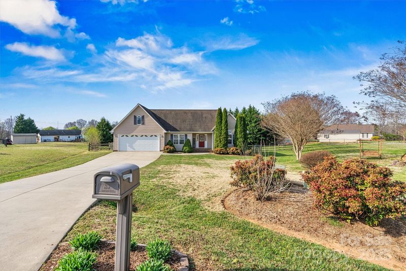 3701 Fieldhaven Ct, Maiden, NC 28650