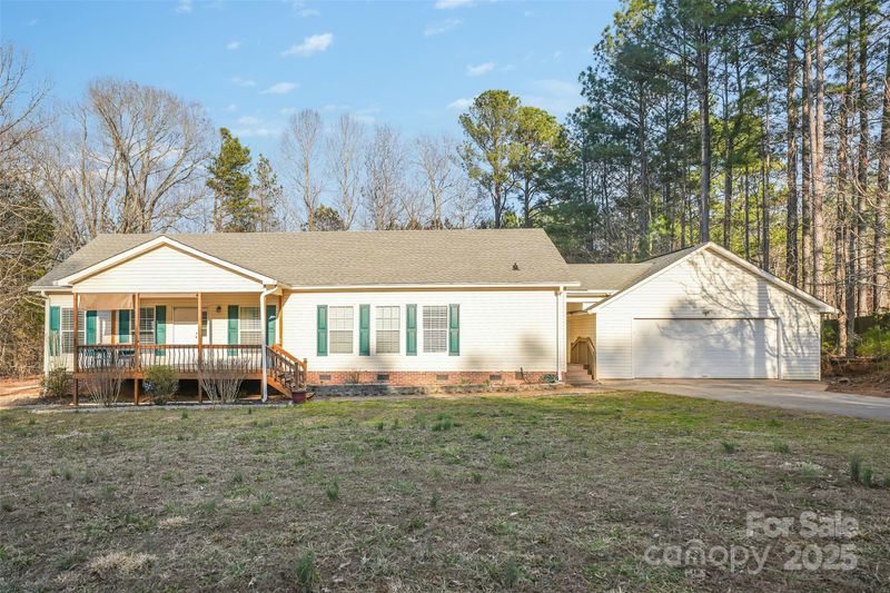 2864 Sweeping Pine Ln, Denver, NC 28037