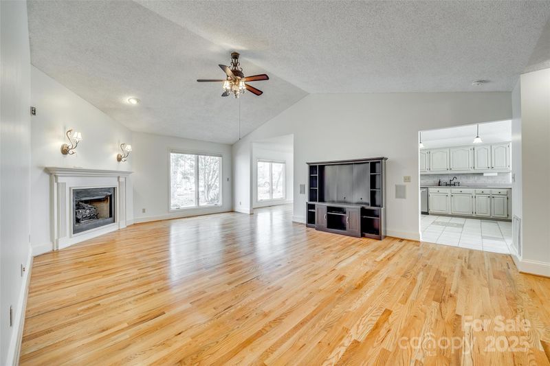 10033 Bora Bora Dr, Tega Cay, SC 29708