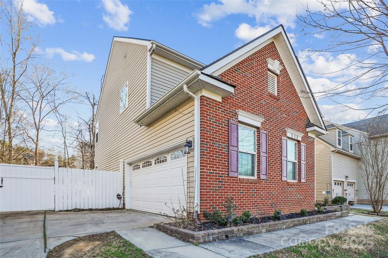 558 Rough Hewn Ln, Rock Hill, SC 29730