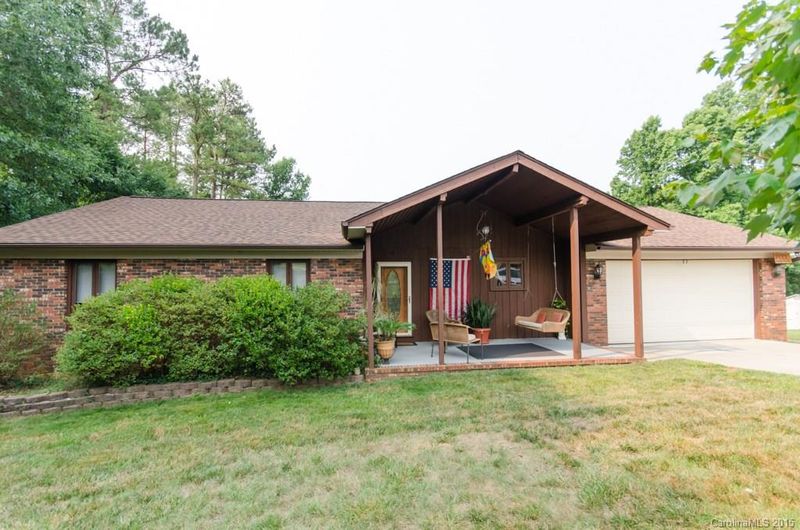 1421 Whispering Hills Trl, Lincolnton, NC 28092