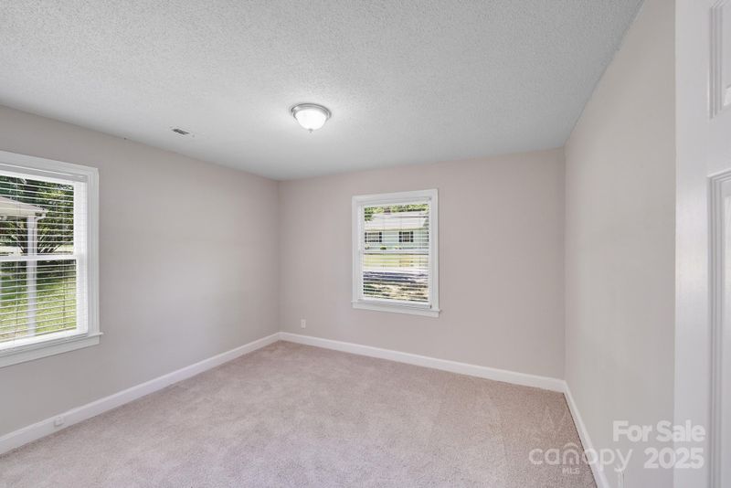2328 Edison St, Charlotte, NC 28206