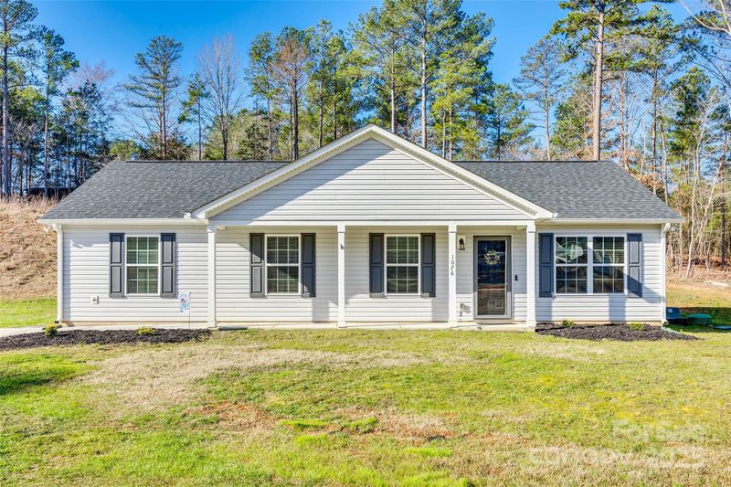 1076 Westminster Dr, Lancaster, SC 29720