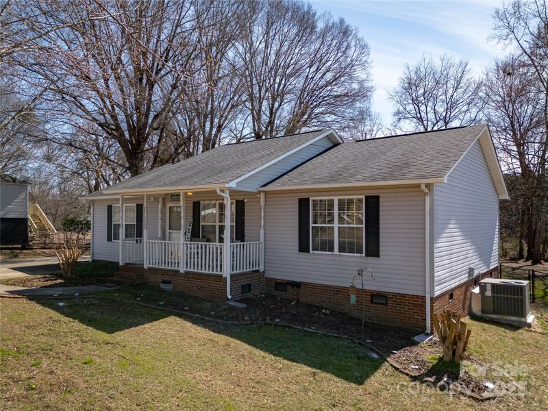 403 Easy St, Concord, NC 28027