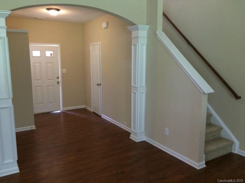 9449 Macquarie Ln, Charlotte, NC 28227