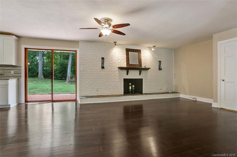 3419 Pinehurst Rd, Statesville, NC 28625