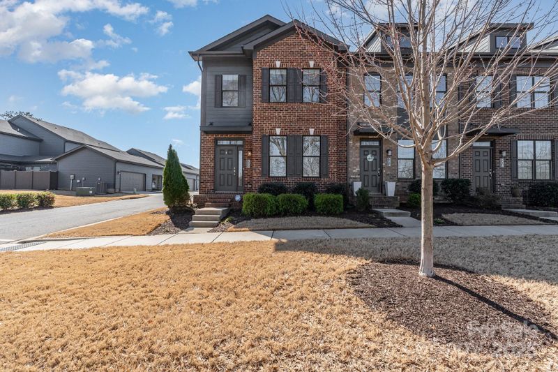 300 Linestowe Dr, Belmont, NC 28012