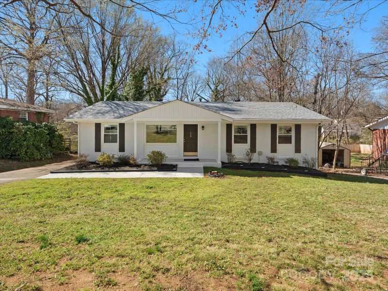 724 Merridale Dr, Charlotte, NC 28214