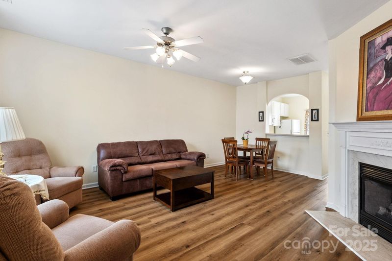 811 Gentlewinds Ct, Fort Mill, SC 29708