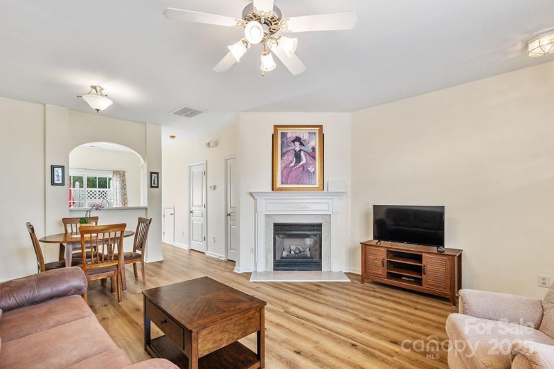 811 Gentlewinds Ct, Fort Mill, SC 29708