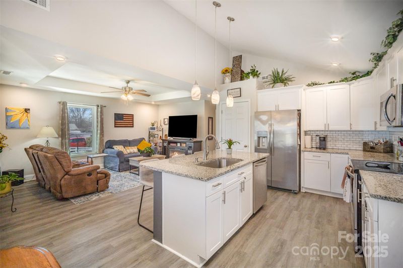 1016 E 10th St, Kannapolis, NC 28083