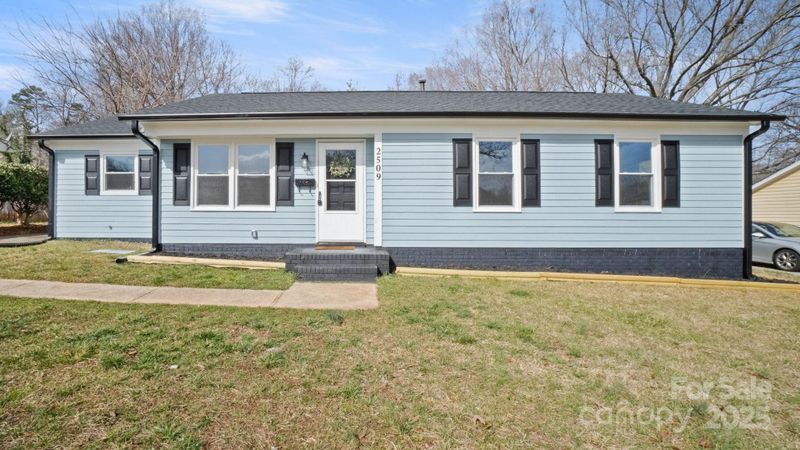 2509 Lanecrest Dr, Charlotte, NC 28215