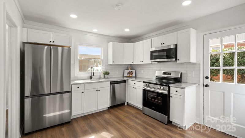 2509 Lanecrest Dr, Charlotte, NC 28215