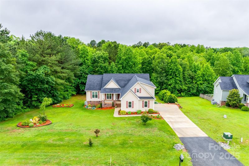 2050 Sunswept Ln, York, SC 29745