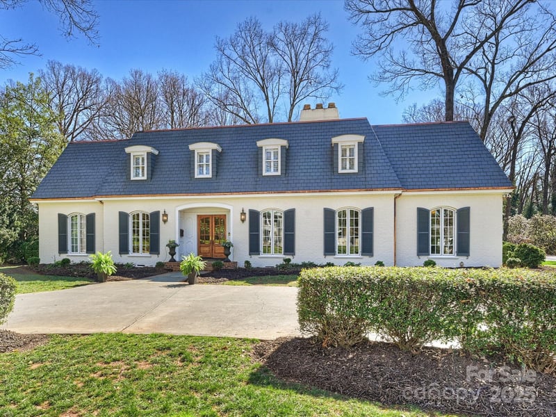 2423 Lemon Tree Ln, Charlotte, NC 28211