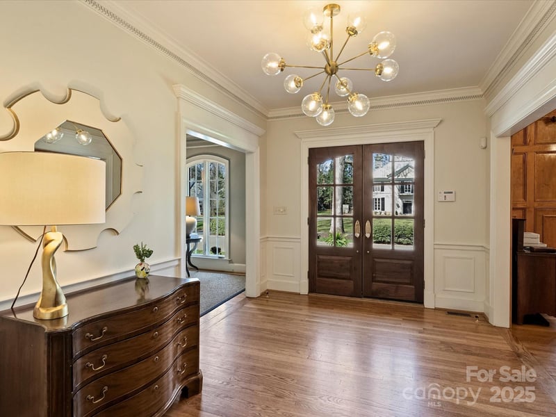 2423 Lemon Tree Ln, Charlotte, NC 28211