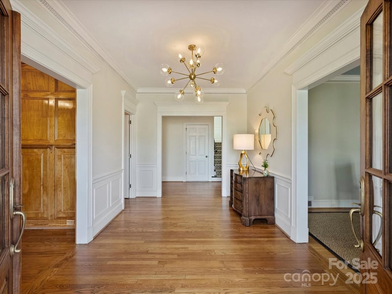 2423 Lemon Tree Ln, Charlotte, NC 28211