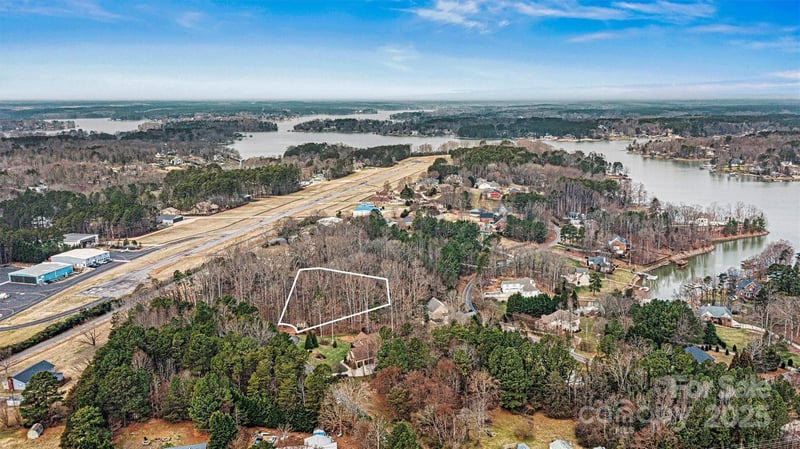 128 Audrey Ln, Mooresville, NC 28117