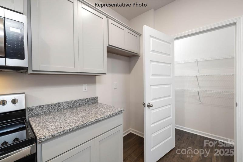 1377 6th St NE, Hickory, NC 28601
