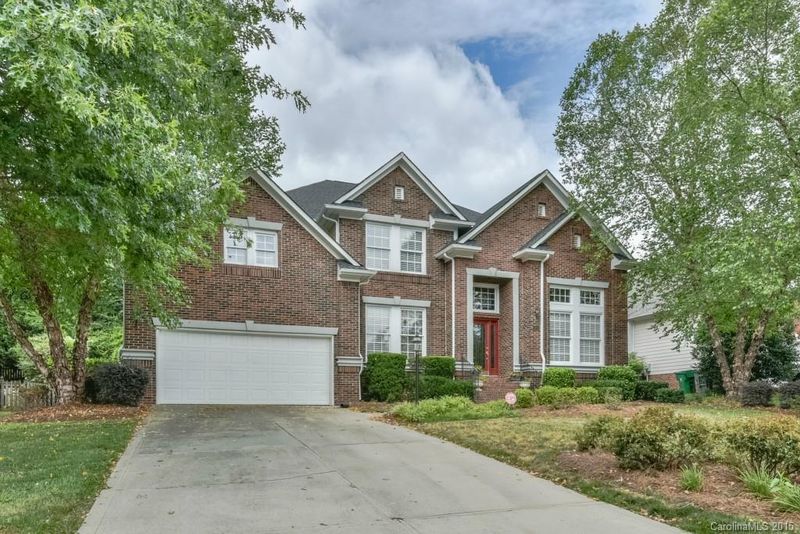 10004 Reniston Dr, Charlotte, NC 28210