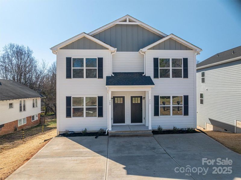 709 - 711 7th Ave SW, Hickory, NC 28602