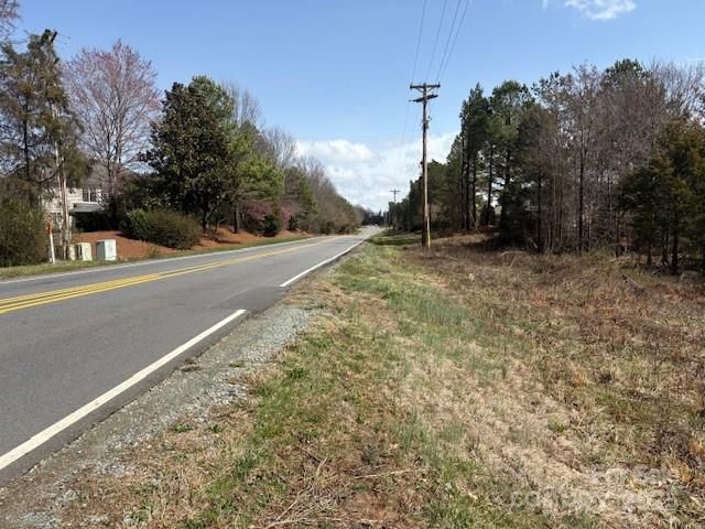 8979 Rocky River Rd, Harrisburg, NC 28075