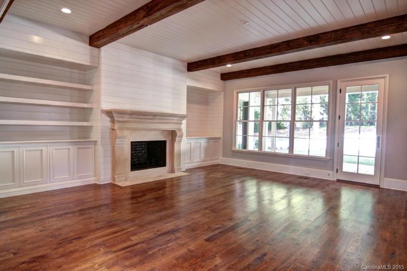 3525 Foxcroft Rd, Charlotte, NC 28211