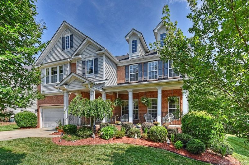 8216 Brisbin Dr, Waxhaw, NC 28173