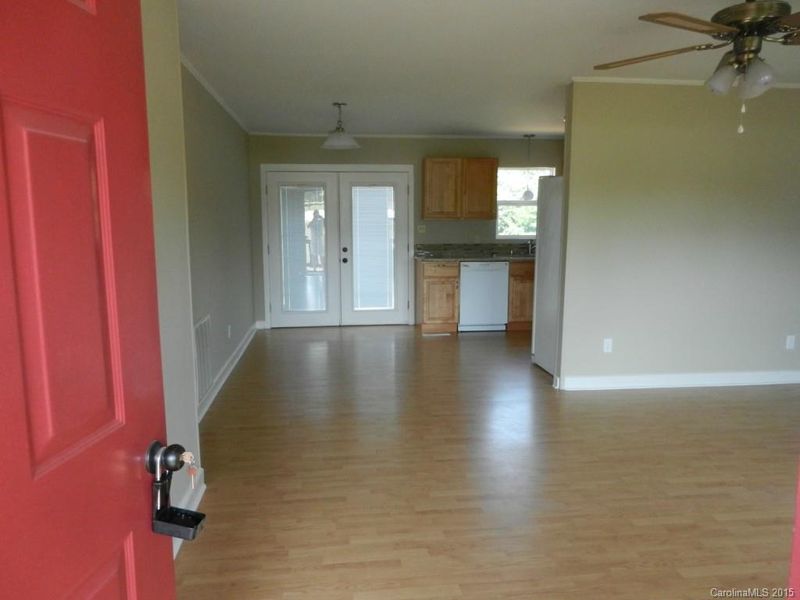 1385 Old Mill Rd, Lincolnton, NC 28092
