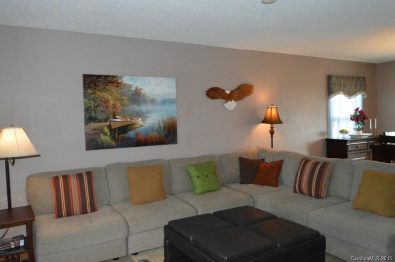 2717 Eagle Dr, Lincolnton, NC 28092