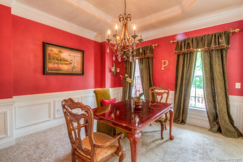 10129 Treetop Ln, Cornelius, NC 28031