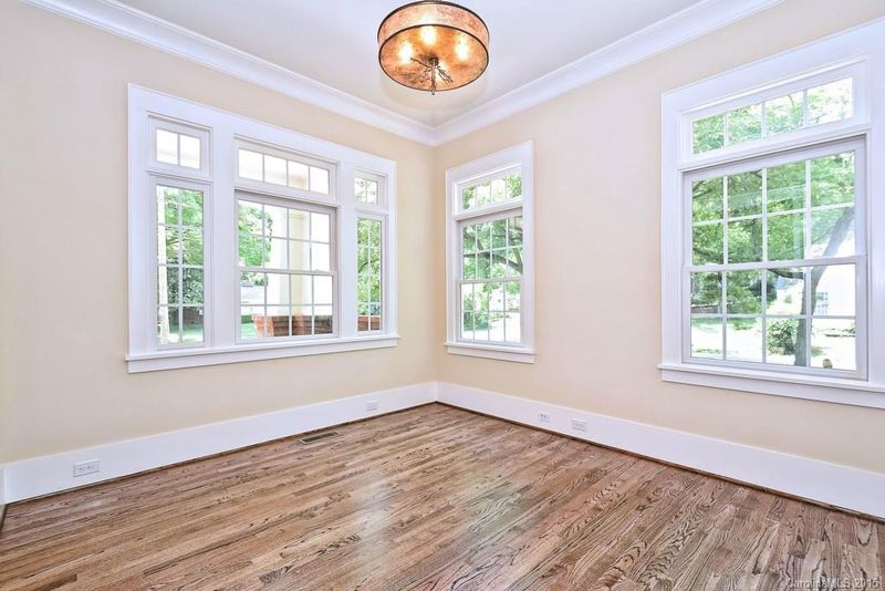 3028 Cambridge Rd, Charlotte, NC 28209