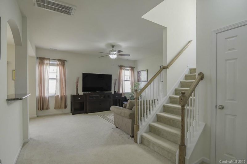 816 Old Forester Ln, Charlotte, NC 28214